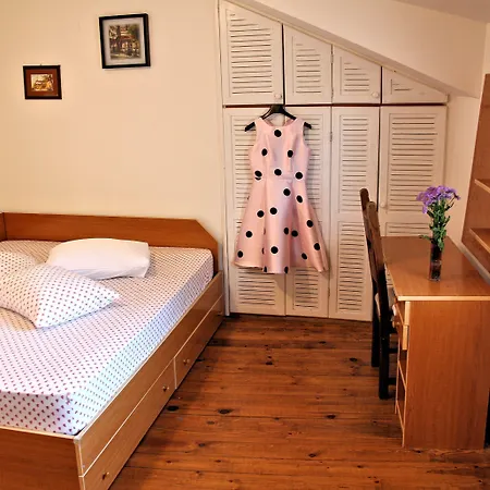Apartment Lover's Nest Next To The Varna