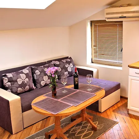 Lover's Nest Next To The Appartement