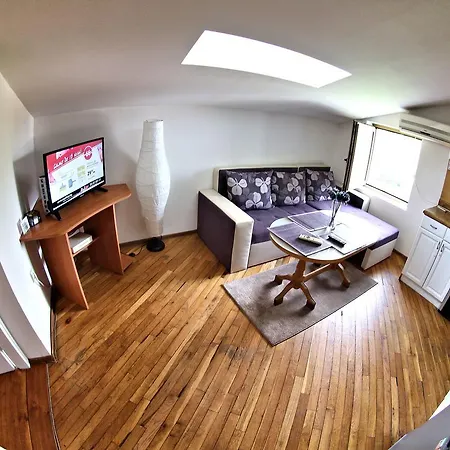 Lover's Nest Next To The * 바르나